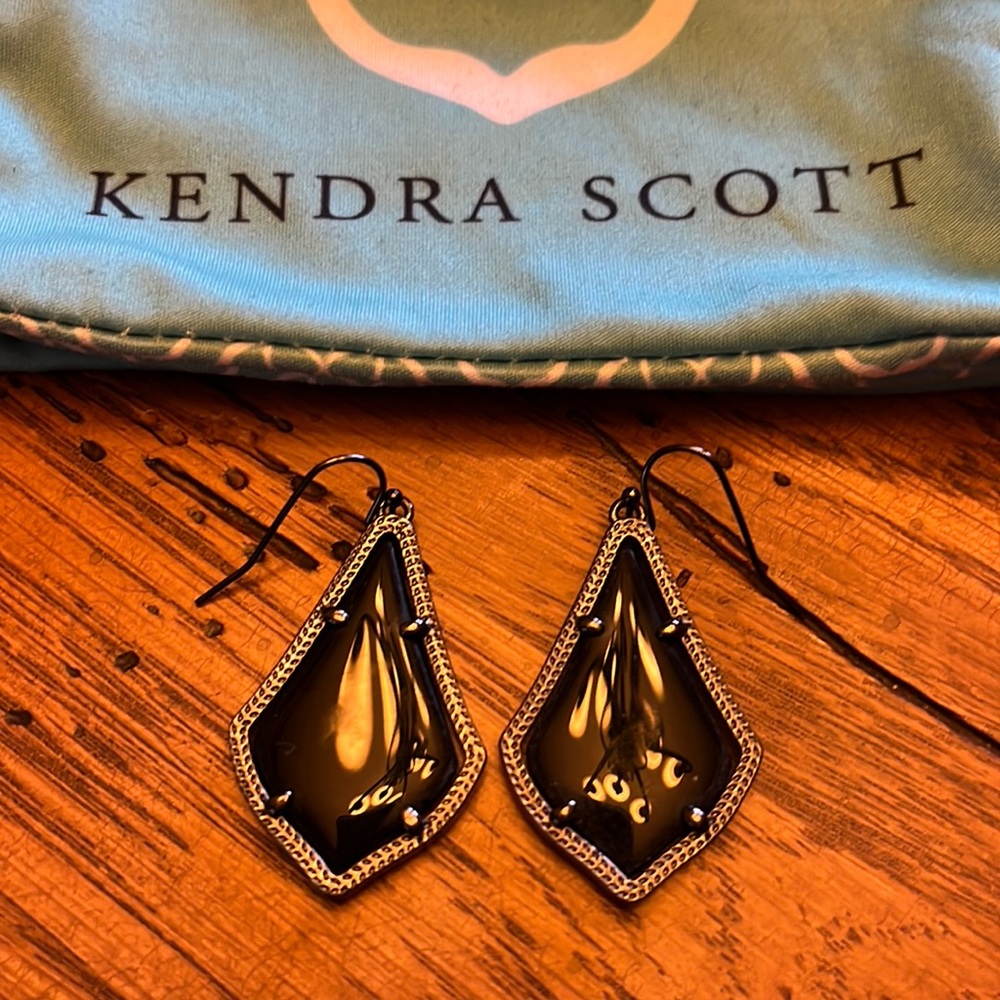 Kendra Scott Black Gun Metal Earrings, perfect condition